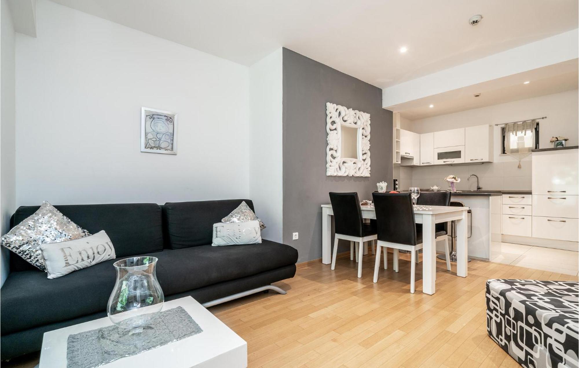 1 Bedroom Amazing Apartment In 杜布罗夫尼克 外观 照片